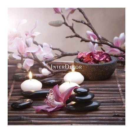 Zátiší se svíčkou